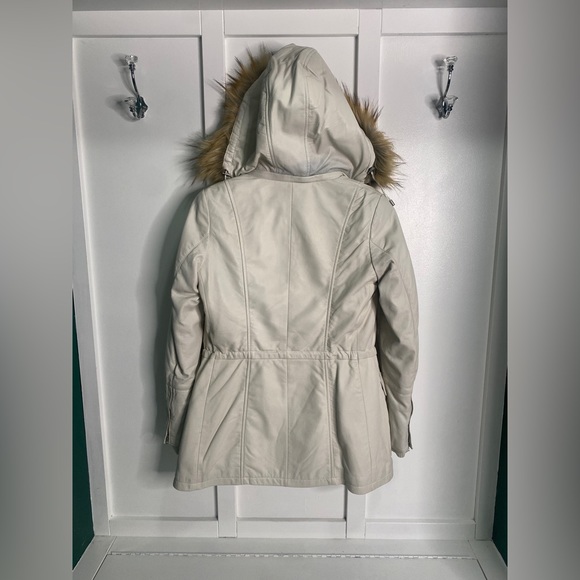 Danier Ivory coloured winter Jacket. - Picture 2 of 10